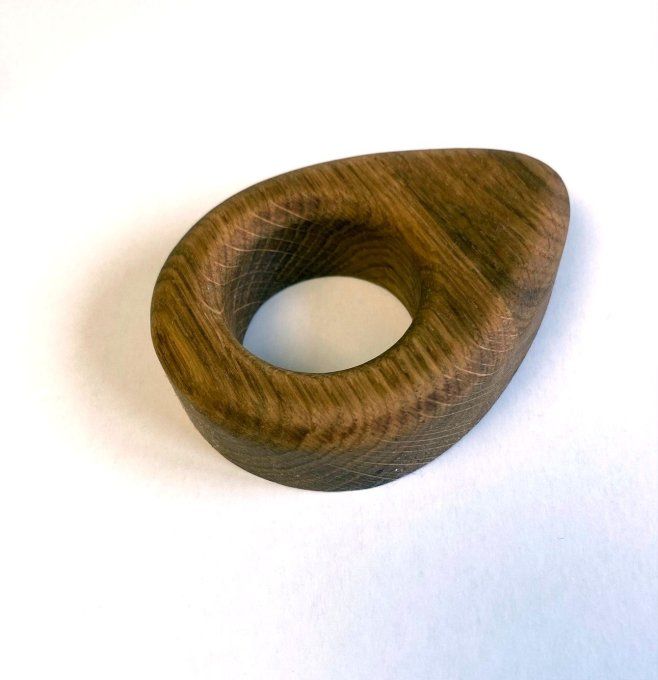 Coquetier minimaliste en chêne massif.