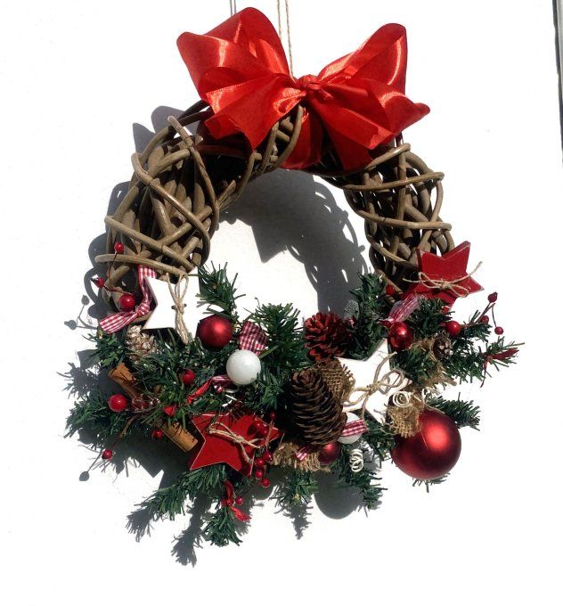 Couronne de l'avent en bois.