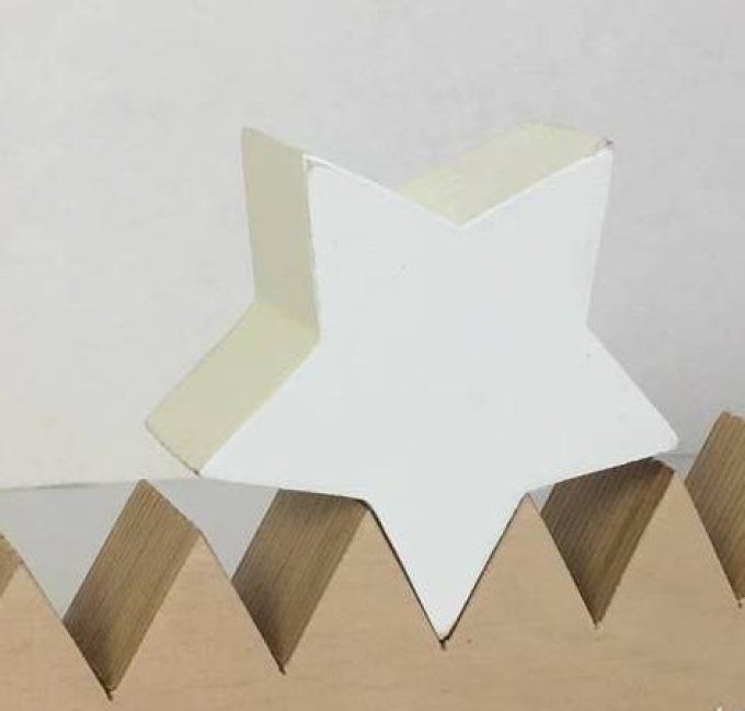 Etoile pour calendrier crèche de l'avent avec couleur personnalisable.