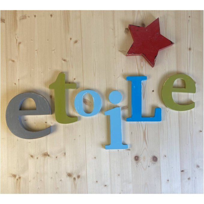 Mot géant en bois " Etoile " couleurs personnalisables. 