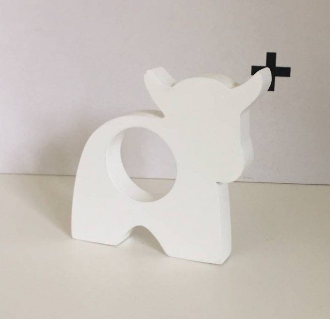 Rond de serviette en bois vache blanc.