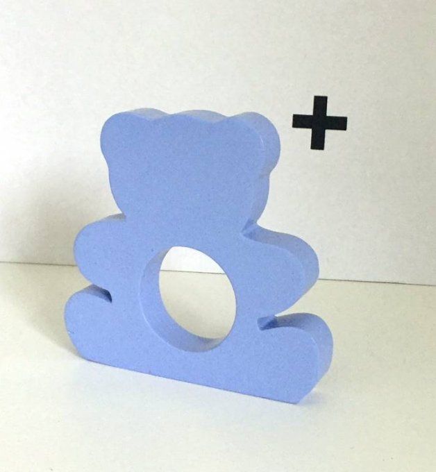 Rond de serviette en bois ourson bleu lavande.