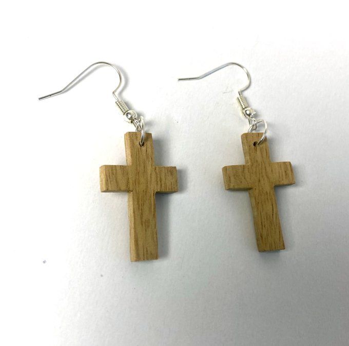 Boucles d'oreilles croix en bois de poirier. 