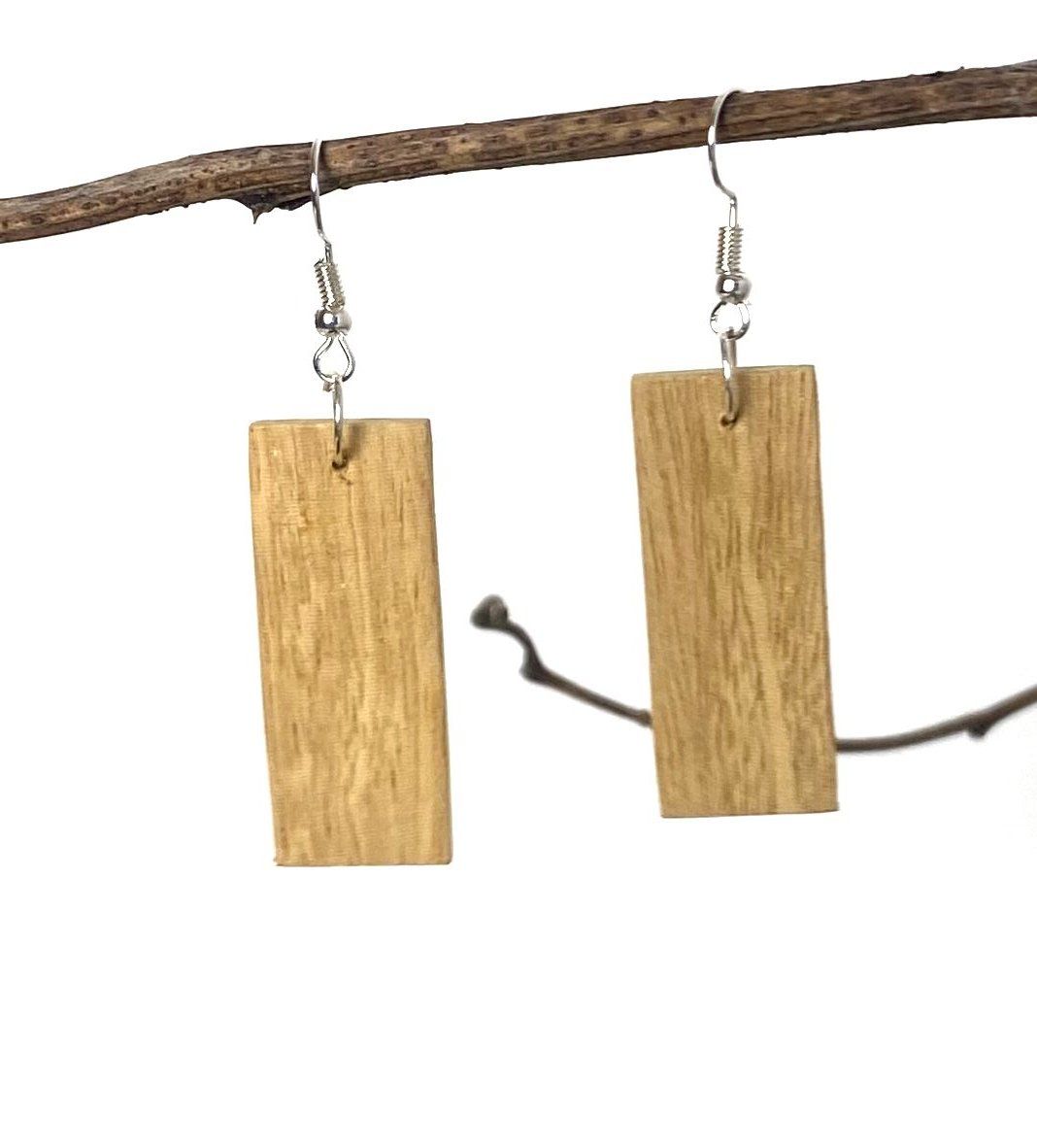 Boucles d'oreilles minimalistes en bois de poirier.  