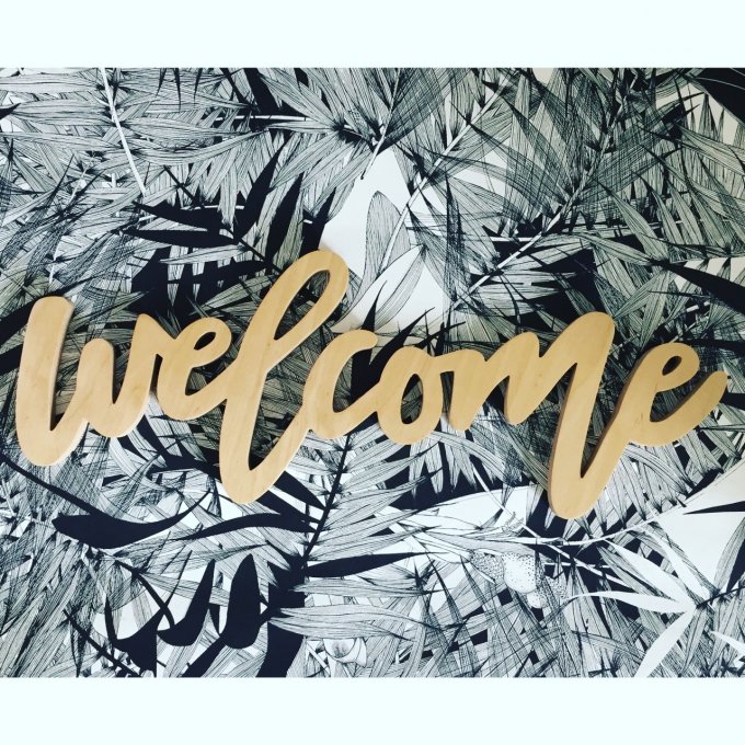Mot en bois Welcome en bois naturel.
