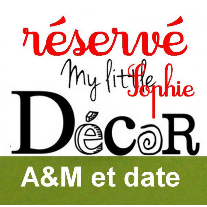 Réservé: date et ensemble A&M blanc patiné.