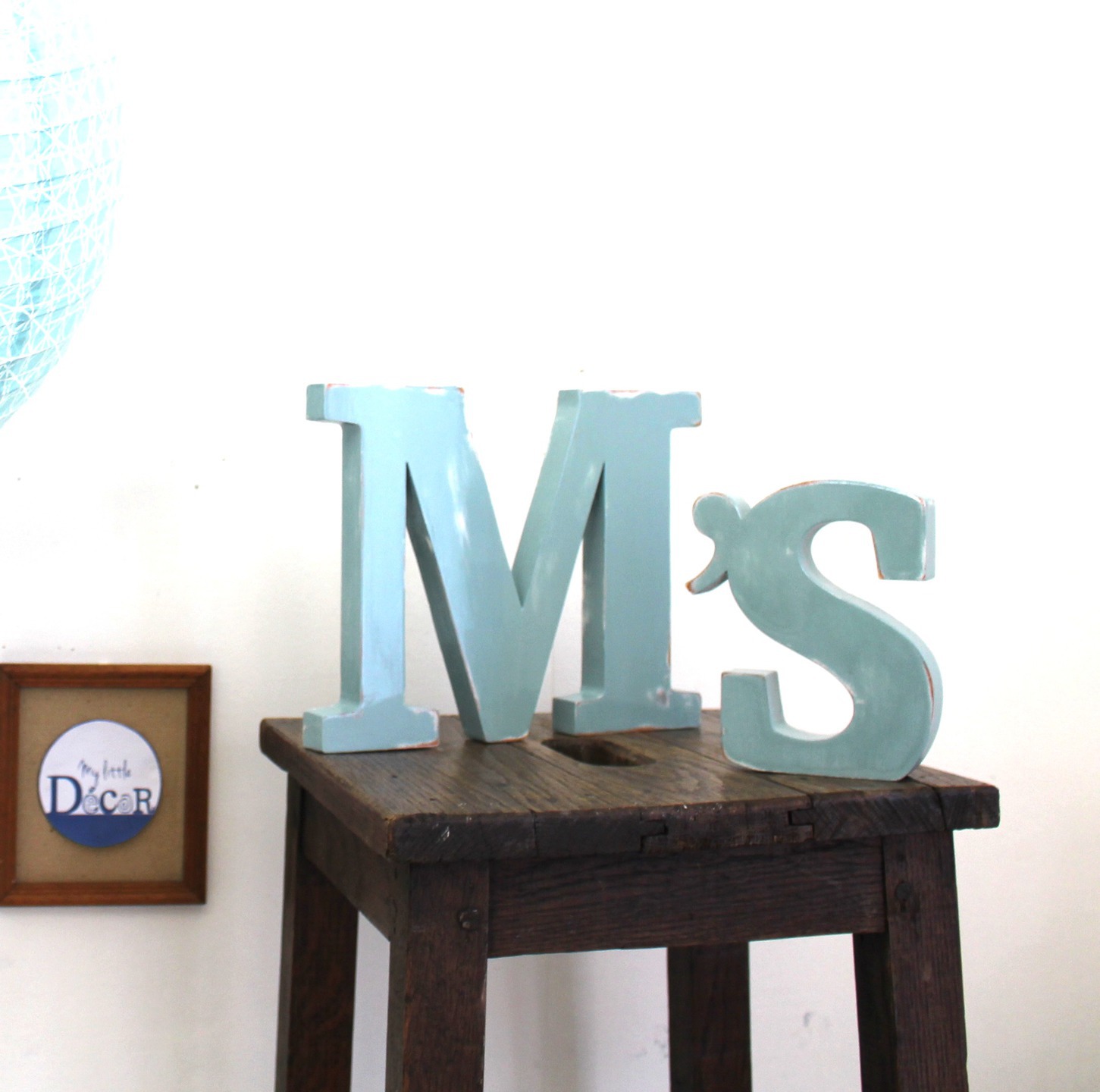 Lettres en bois "M 's" à poser, couleur personnalisable.