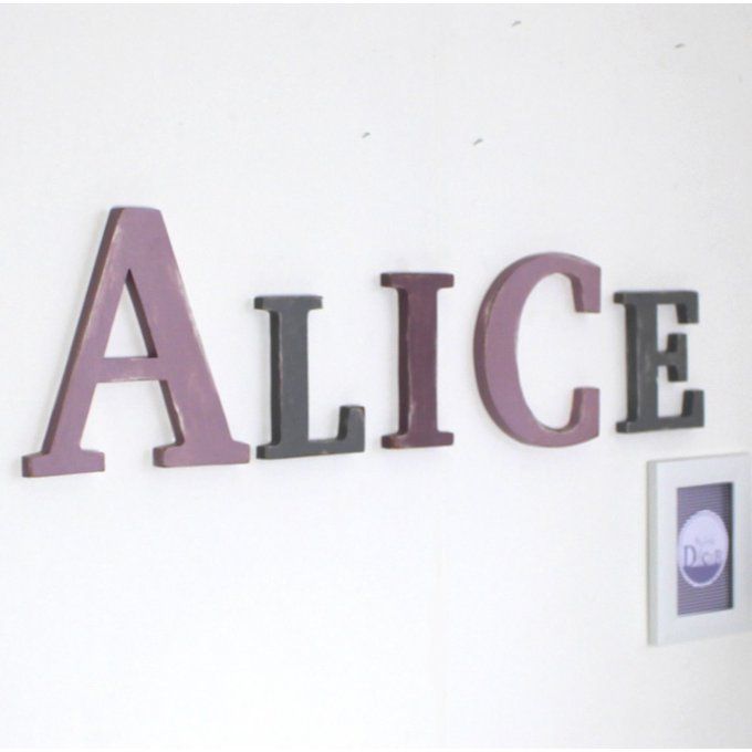 Grand prénom Alice violet aybergine, aubergine pâle et gris.