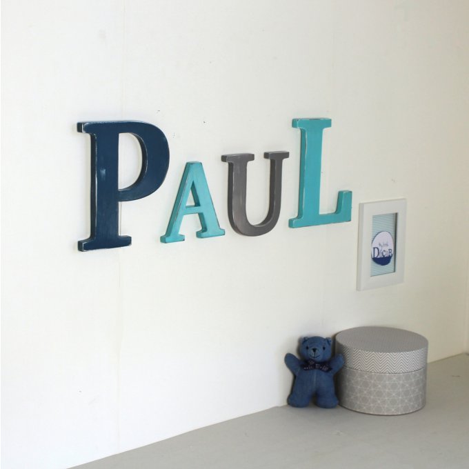 Prénom  PAUL  bleu ardoise , bleu turquoise et gris.