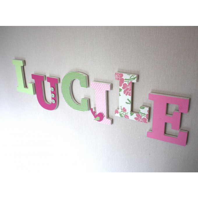 prénom en bois personnalisé Lucile rose vert avec des fleurs pour décoration de chambre, baptême ann