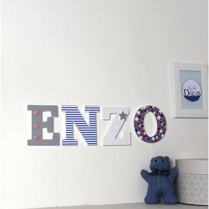 Grand prénom ENZO  personnalisé bleu gris rouge.