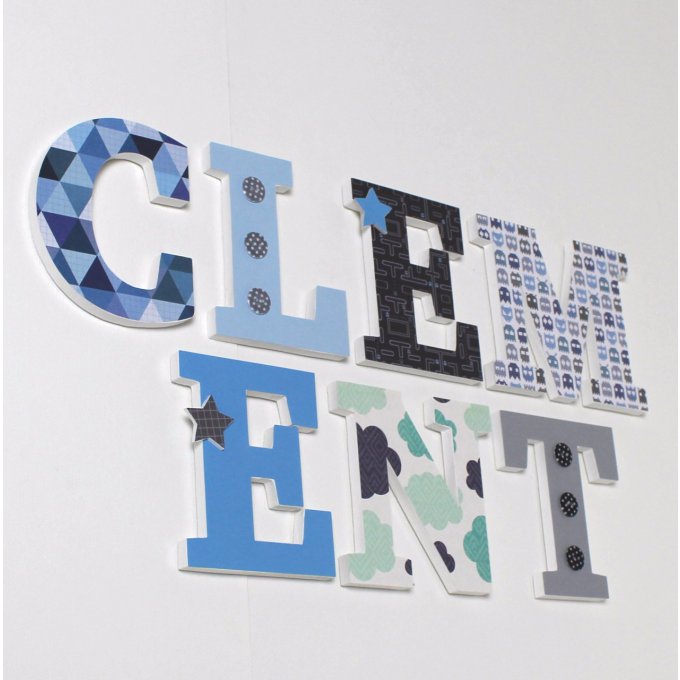 Lettres décoratives Clément tons bleu, gris.