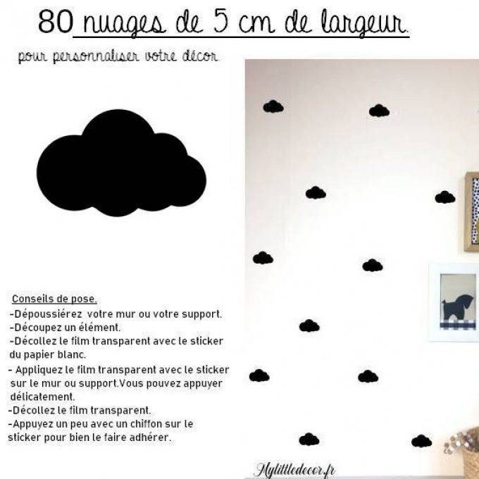 Lot de 80 stickers nuages noirs de 5 cm de largeur.