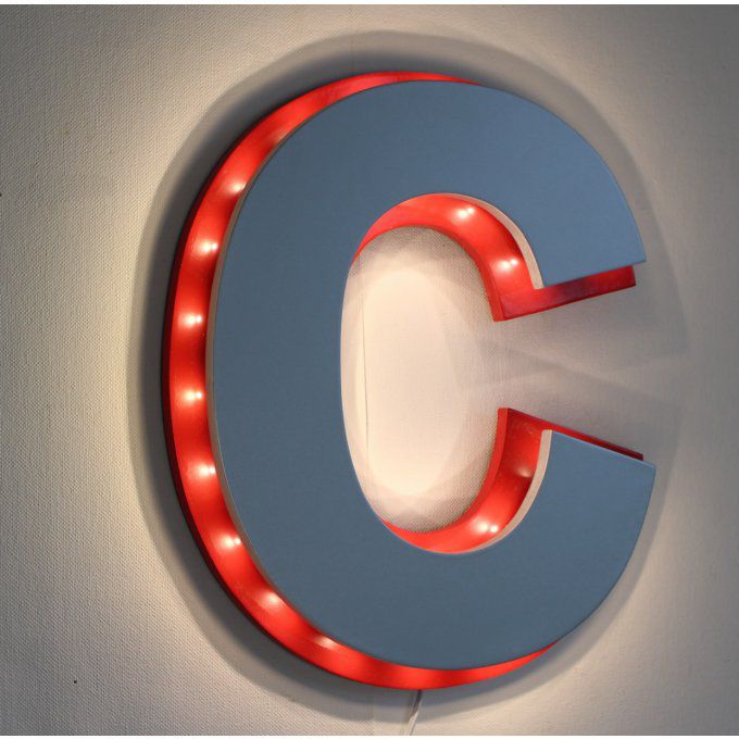 Lettre lumineuse "C" bicolore effet laqué ( Couleurs personnalisables).