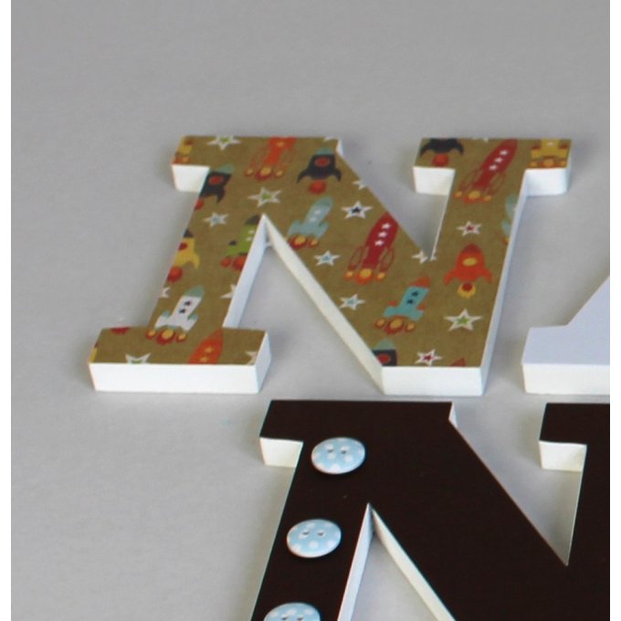 prénom en bois Nathanaël thème fusée, étoiles: marron bleu :cadeau de naissance,baptême