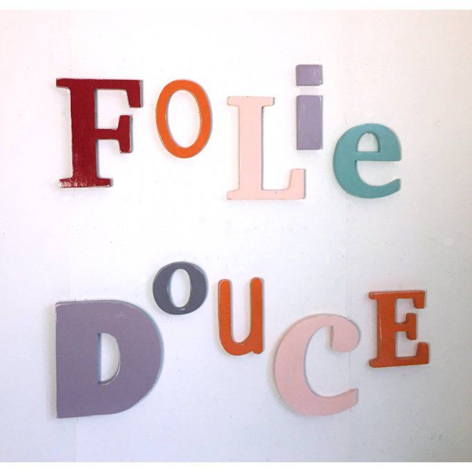 Mots à accrocher : "Folie Douce" tons rouge,orange,aubergine,bleu.