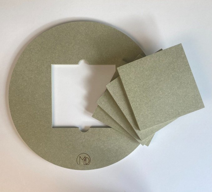 Kit rondeau de poterie en bois  de 30 cm de diamètre avec 5 inserts de 14,95x14,95 cm. 