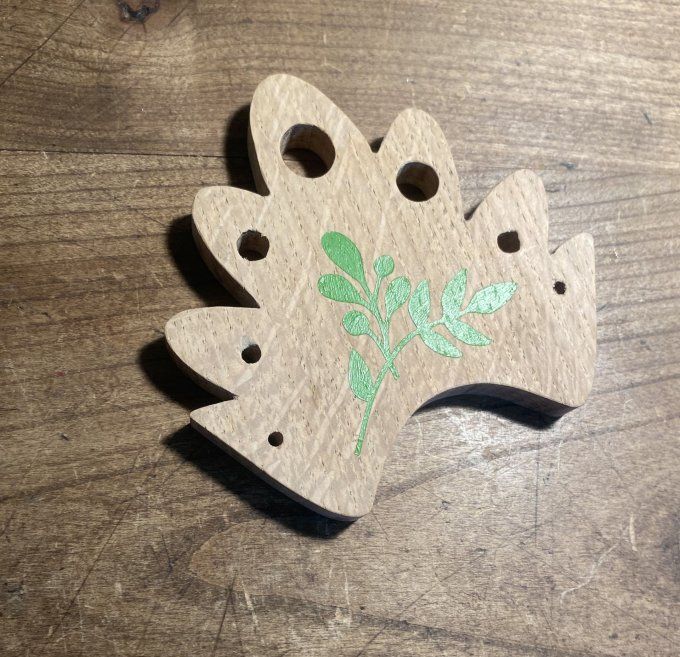 Effeuilleur en bois de chêne. 