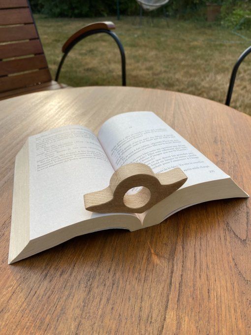 Bague de lecture artisanales en chêne.