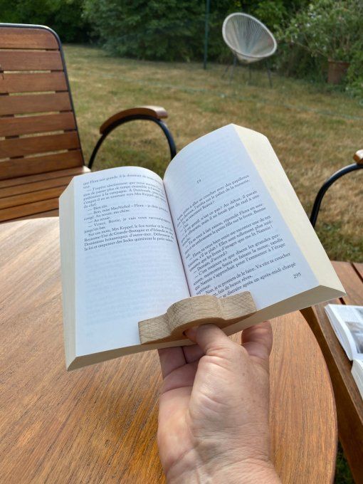 Bague de lecture artisanales en chêne.