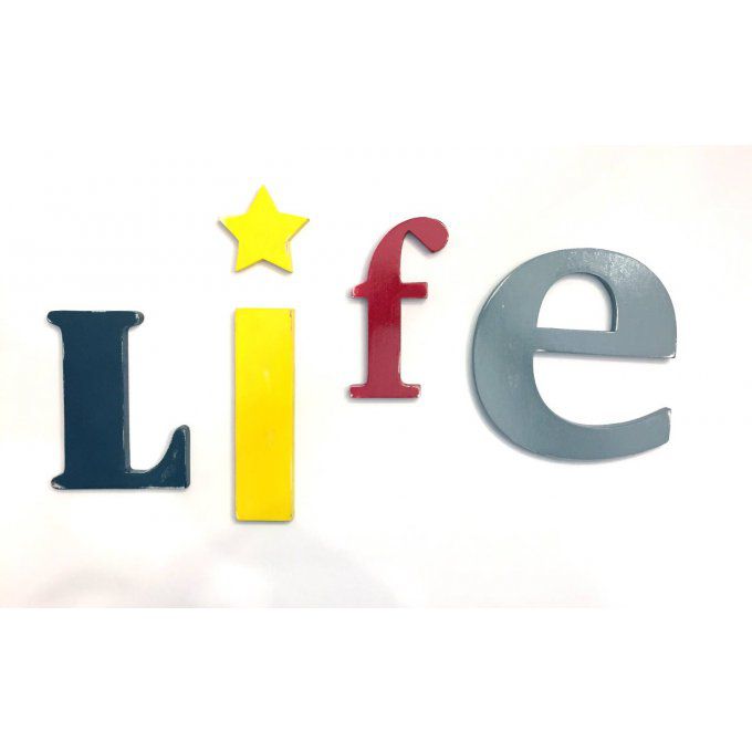 Mot en bois à accrocher LIFE.