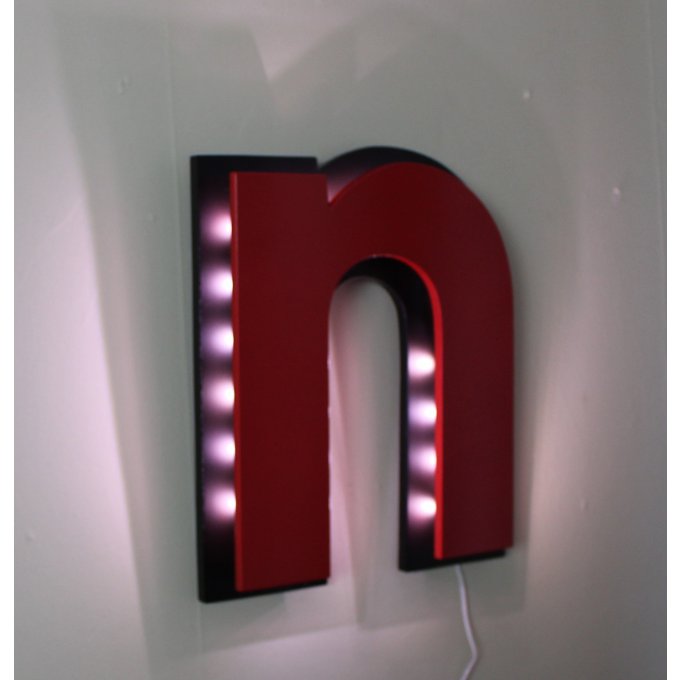 Lettre lumineuse "n" bicolore effet laqué ( Couleurs personnalisables)