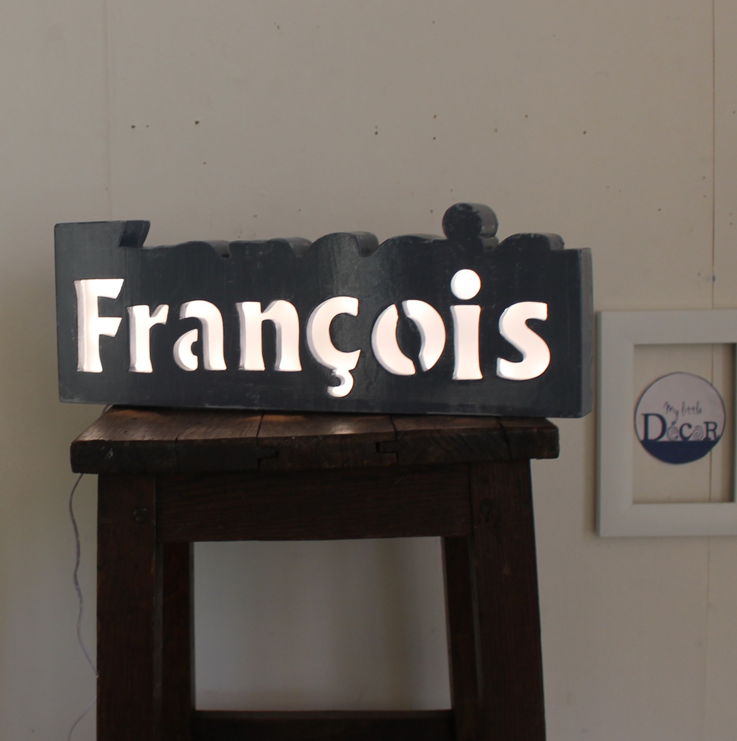 Prénom lumineux François couleur personnalisable.