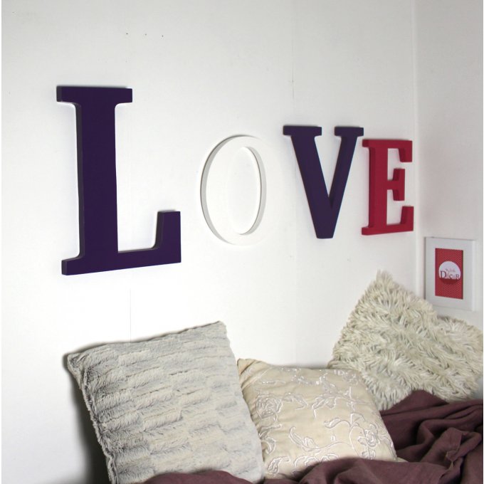 Tête de lit LOVE violet,framboise et blanc laqué.