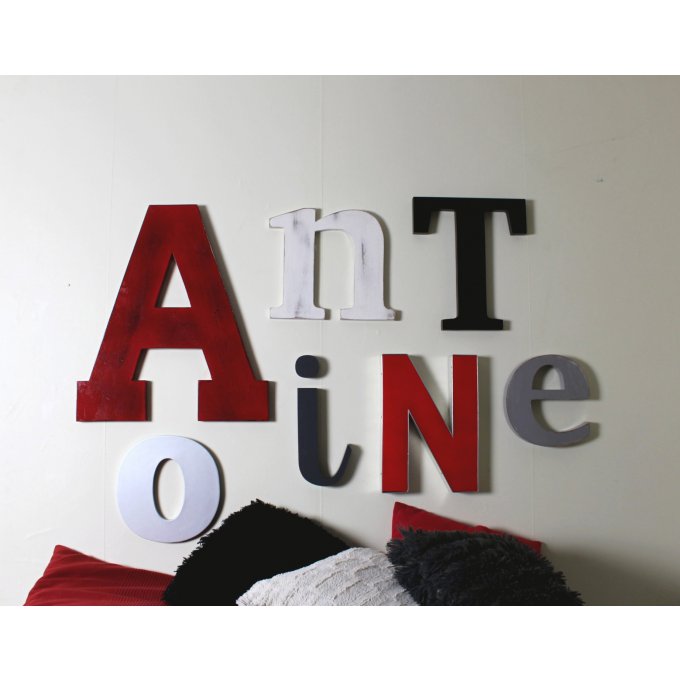 Prénom géant ANTOINE rouge, argent, noir - tête de lit industrielle -