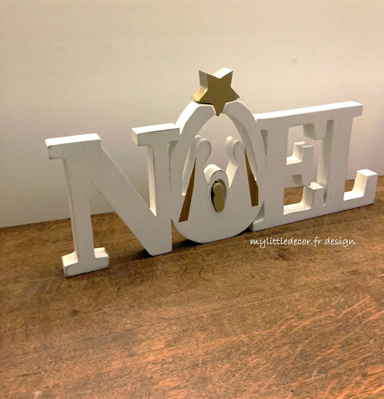 Mot en bois Noël avec crèche intégrée, taille XXL.