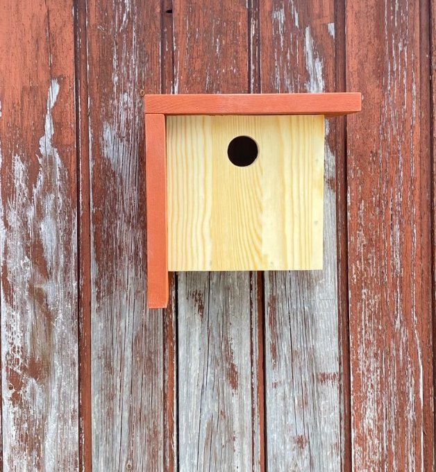 Nichoir en bois.