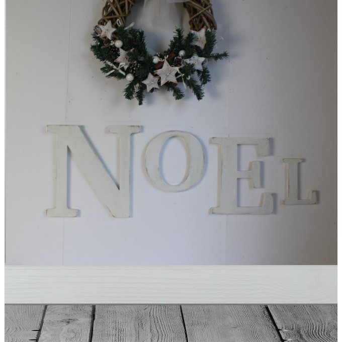 Mot en bois NOËL couleur personnalisable.