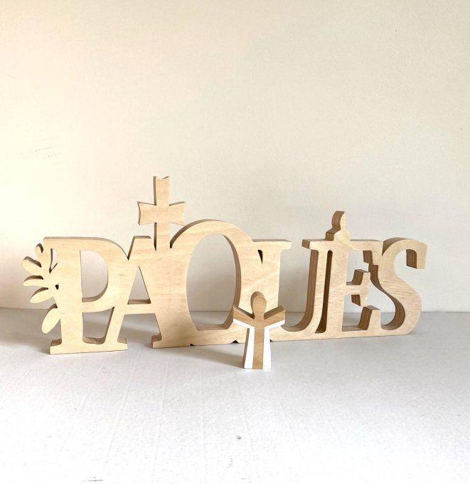 Mot en bois Pâques taille L .