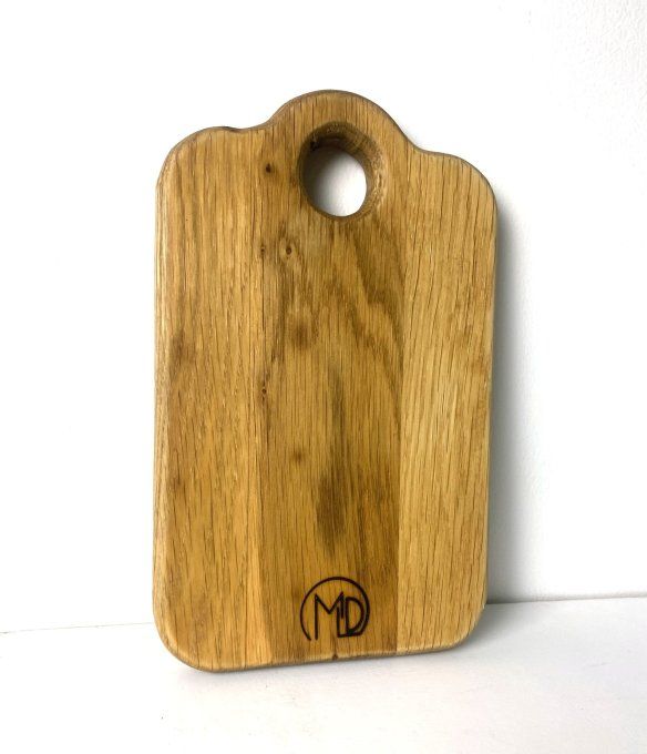 Planche  à découper en chêne recyclé.