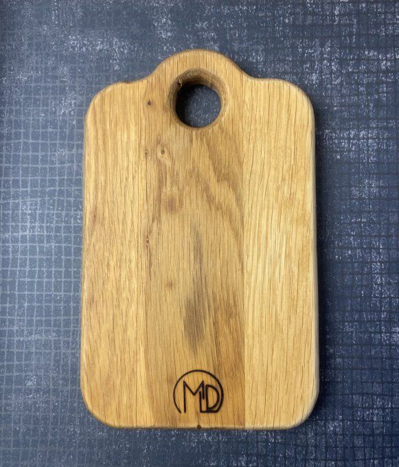 Planche  à découper en chêne recyclé.