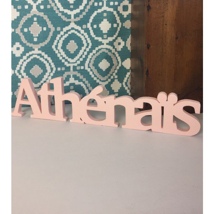 Prénom en bois Athénaïs, couleur personnalisable.   