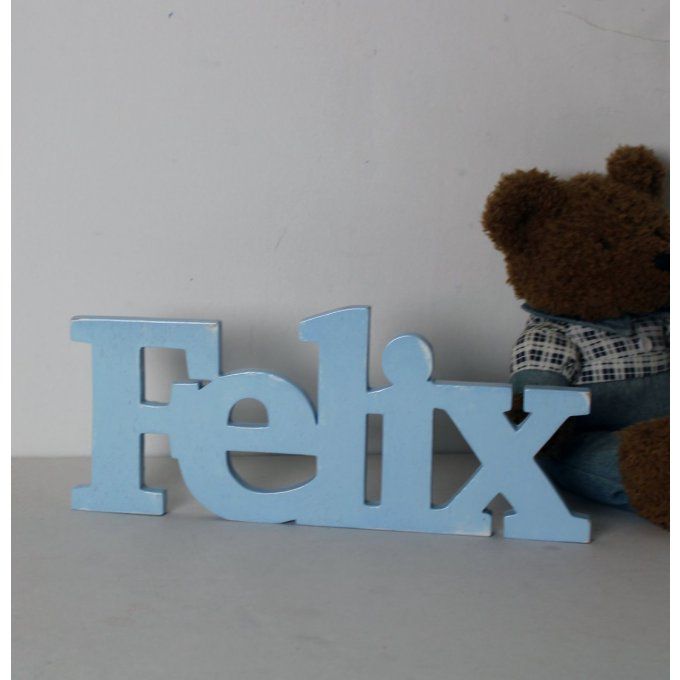 Prénom en bois Felix couleur personnalisable.