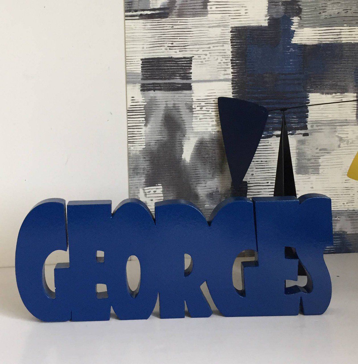 Grand prénom en bois Georges, couleur personnalisable.    