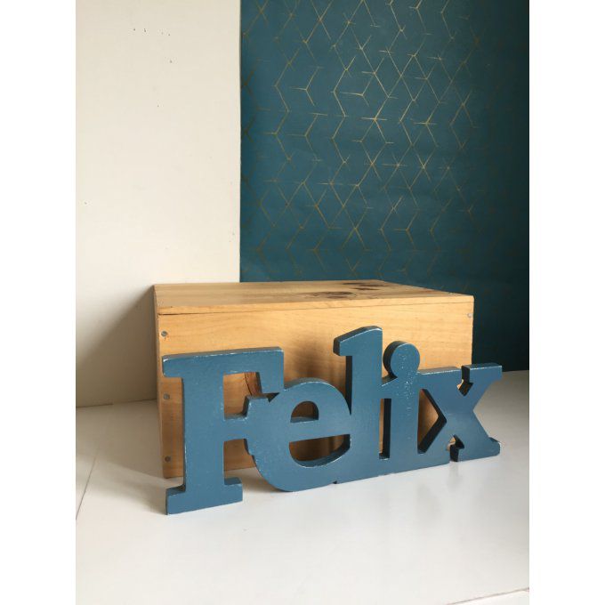 Prénom en bois Felix couleur personnalisable. 