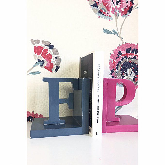 Lot de 2 serre-livres en bois bleu zinc et framboise.