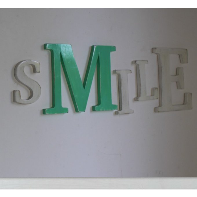 Mot en bois SMILE couleur personnalisable.