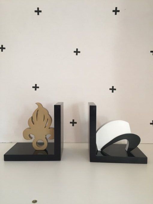 Lot de 2 serre-livres en bois légion étrangère.