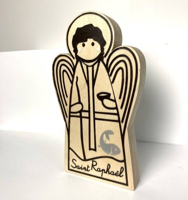 Statue de l'archange Raphaël en bois. 