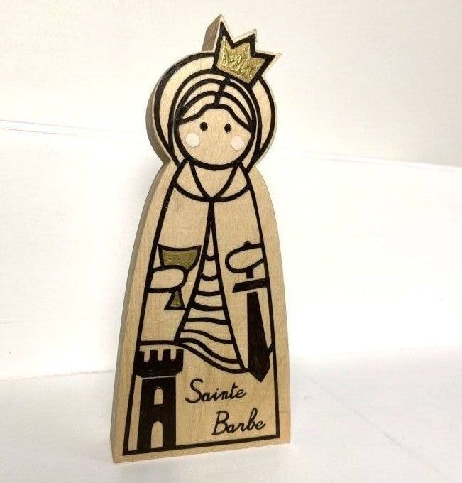 Statue de Sainte Barbe  en bois.  