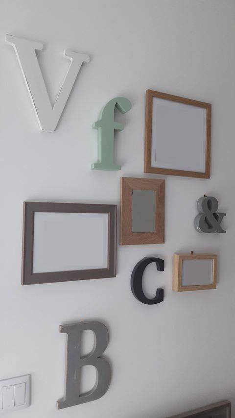 Ensemble de lettres à accrocher.